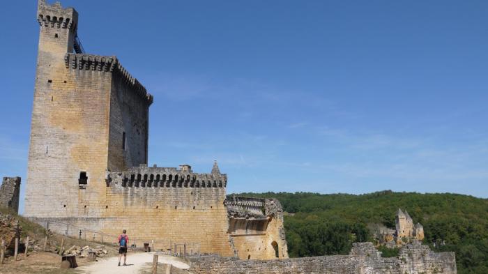 Chateau de Commarque - Donjon vue générale