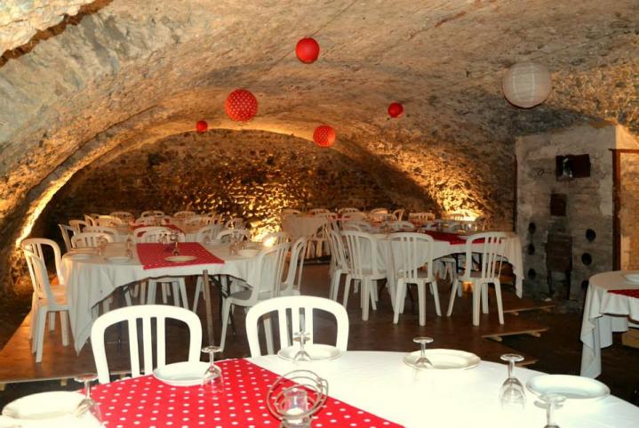 Chateau du passage cave pour reception