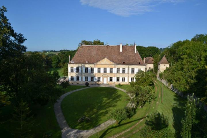 Chateau du passage facade