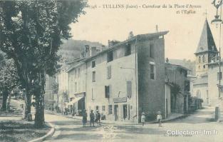 Tullins -  Carrefour de la Place d'armes et de l'Eglise