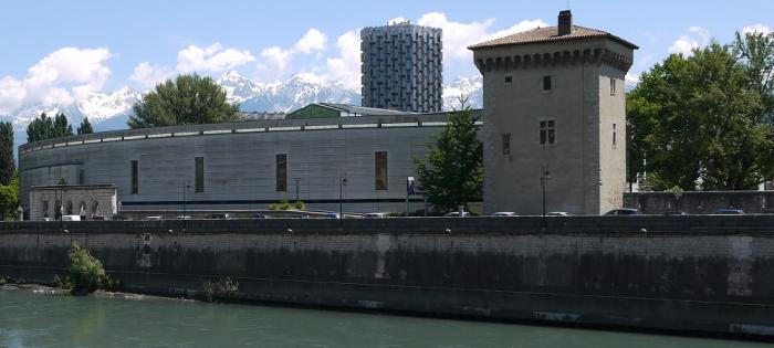 Grenoble -  La Tour de l'Isle et le Musee de Grenoble (2015)