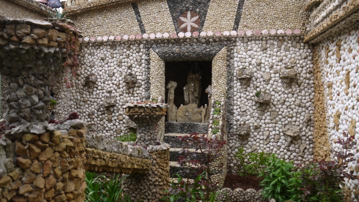 Jardin Rosa Mir - La chapelle dédiée à la Vierge Marie